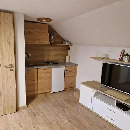 Koca Na Pikovem Črna na Koroškem